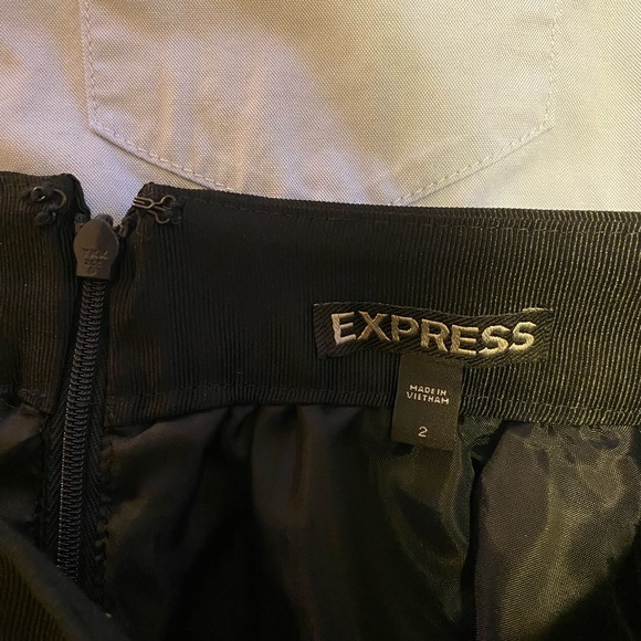 Express Color Block Skirt - Picture 5 of 6